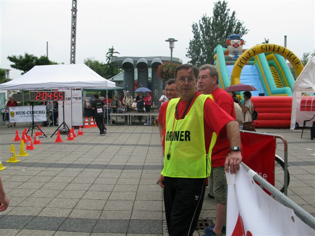 ../Images/BenefizlaufMerseburg2010 (97).jpg